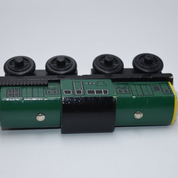 Thomas & Friends DEREK Wooden Railway Train Tank Engine the Diesel Rare 2001 - Picture 8 of 10